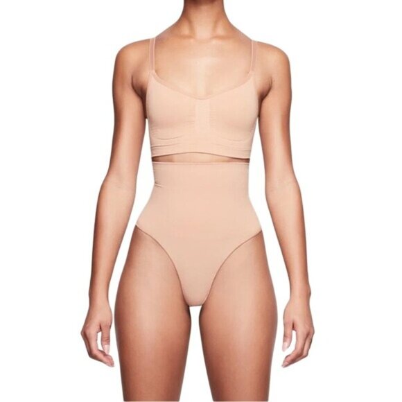 Skims S/M Seamless Sculpt Mid Rise Thong Core Control Ochre Tan NWOT MSRP $34 - Picture 4 of 7